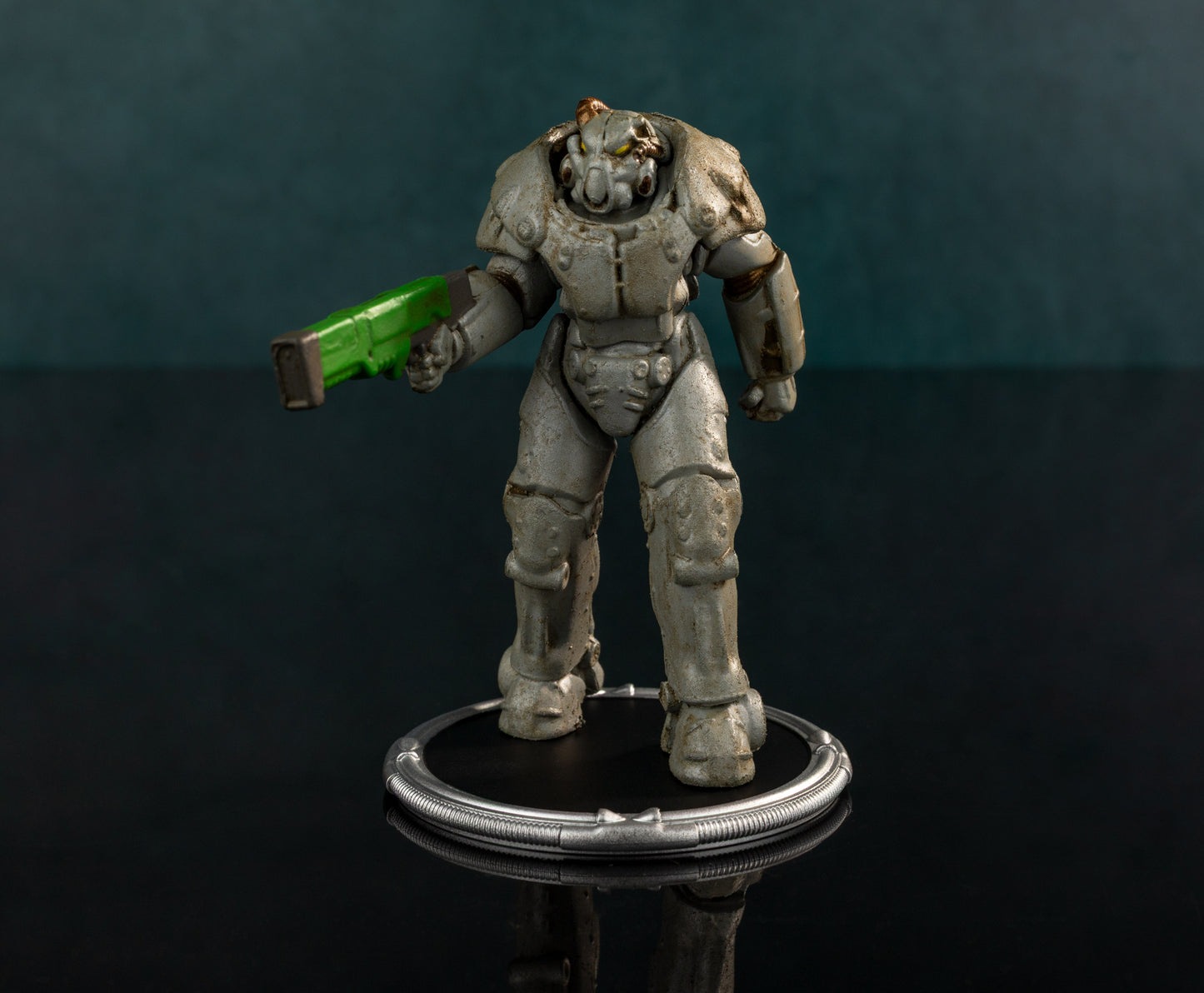 Fallout - X01 and Protectron - Mini Figures