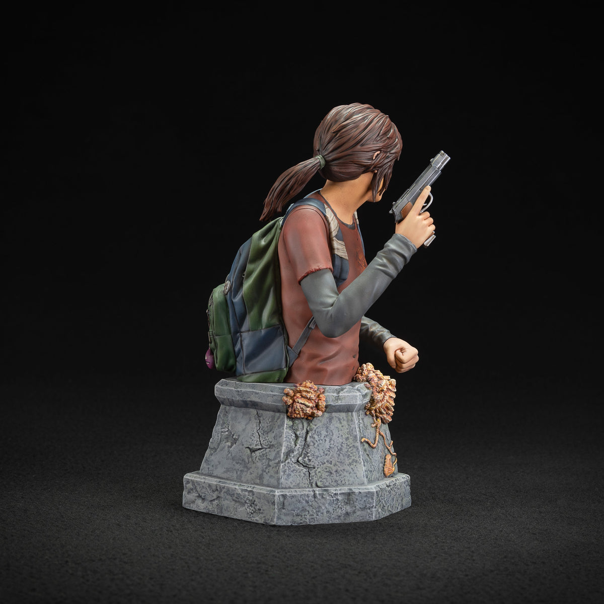 The Last of Us - Ellie With Handgun Bust - Statue
