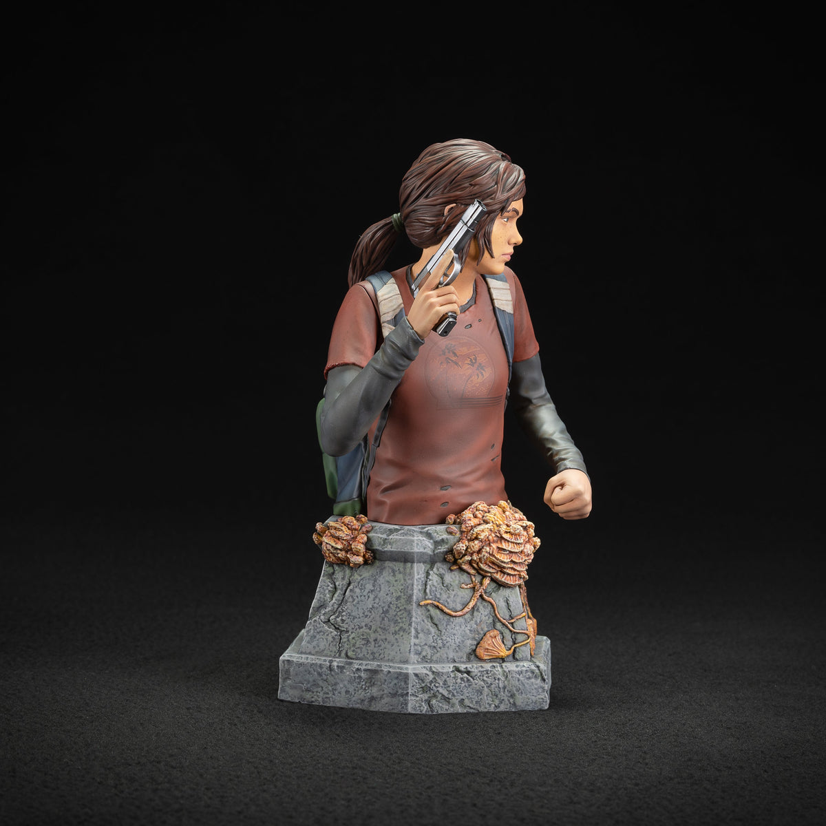 The Last of Us - Ellie With Handgun Bust - Statue